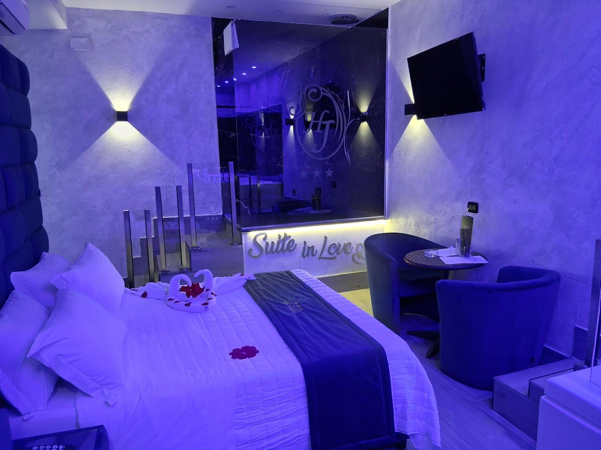 Hotel Joy 卡斯特沃托诺 外观 照片